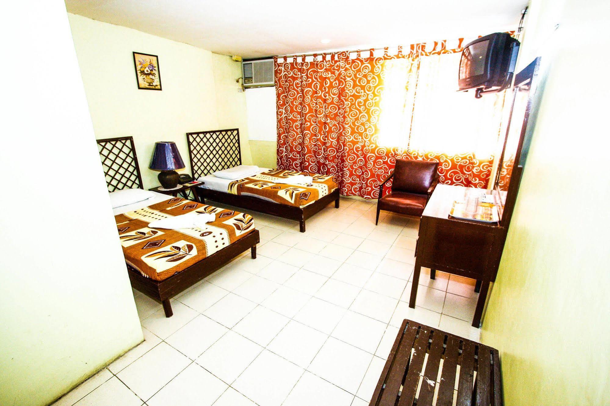 Bohol La Roca Hotel Totolan Экстерьер фото
