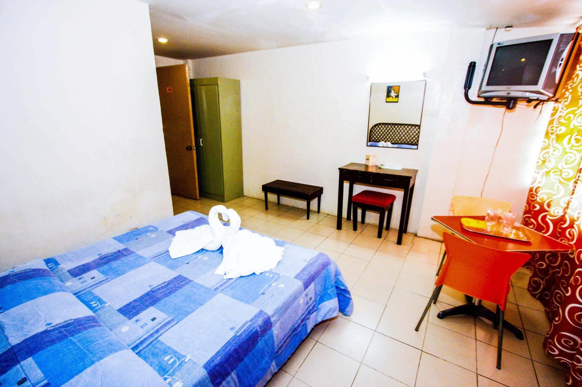 Bohol La Roca Hotel Totolan Экстерьер фото