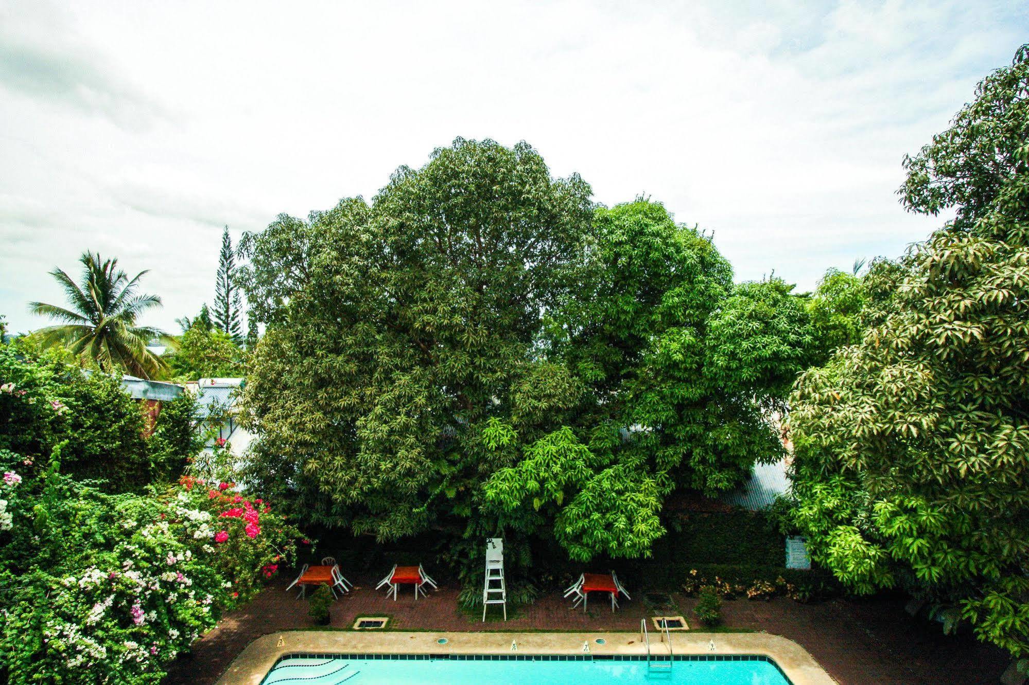 Bohol La Roca Hotel Totolan Экстерьер фото